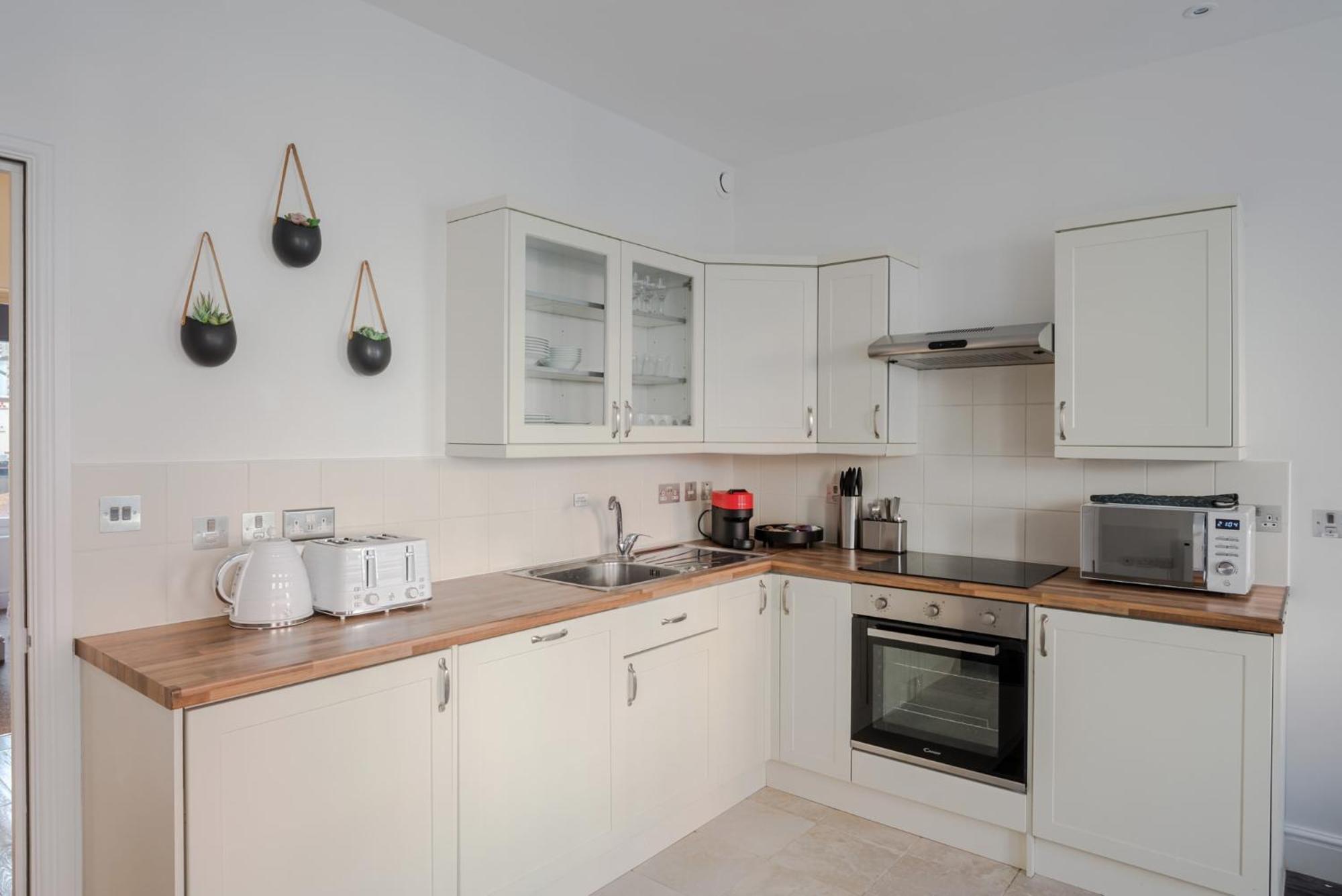 The Flirty Chambers - Fitzrovia - By Frankie Says Apartment ลอนดอน ภายนอก รูปภาพ