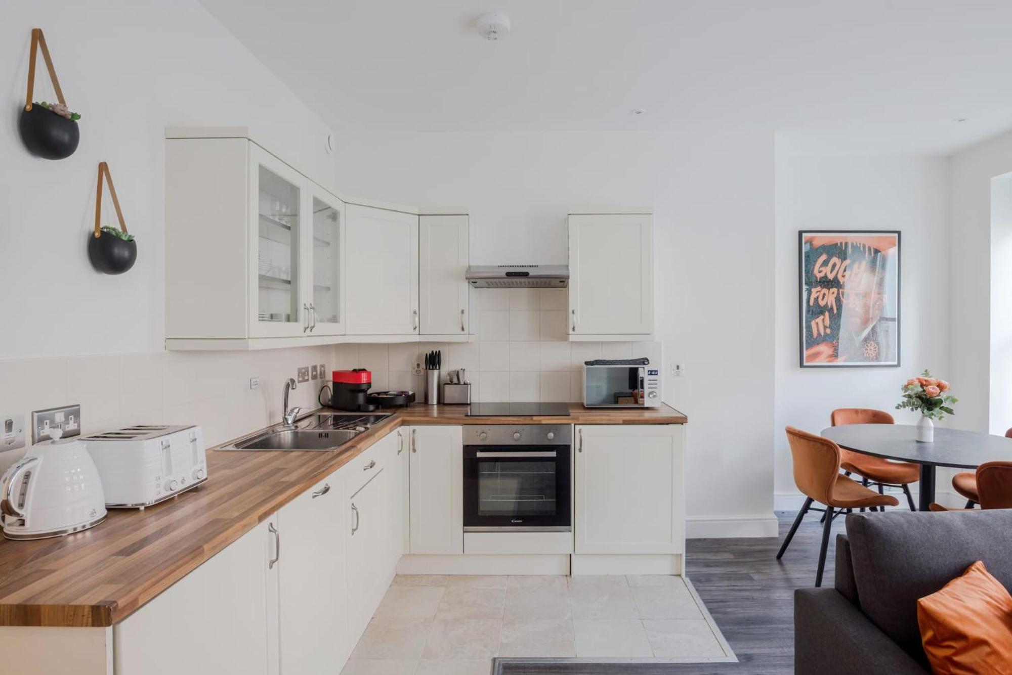 The Flirty Chambers - Fitzrovia - By Frankie Says Apartment ลอนดอน ภายนอก รูปภาพ